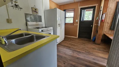 Cabin 24 (Sleeps 6) — image 2 of 15