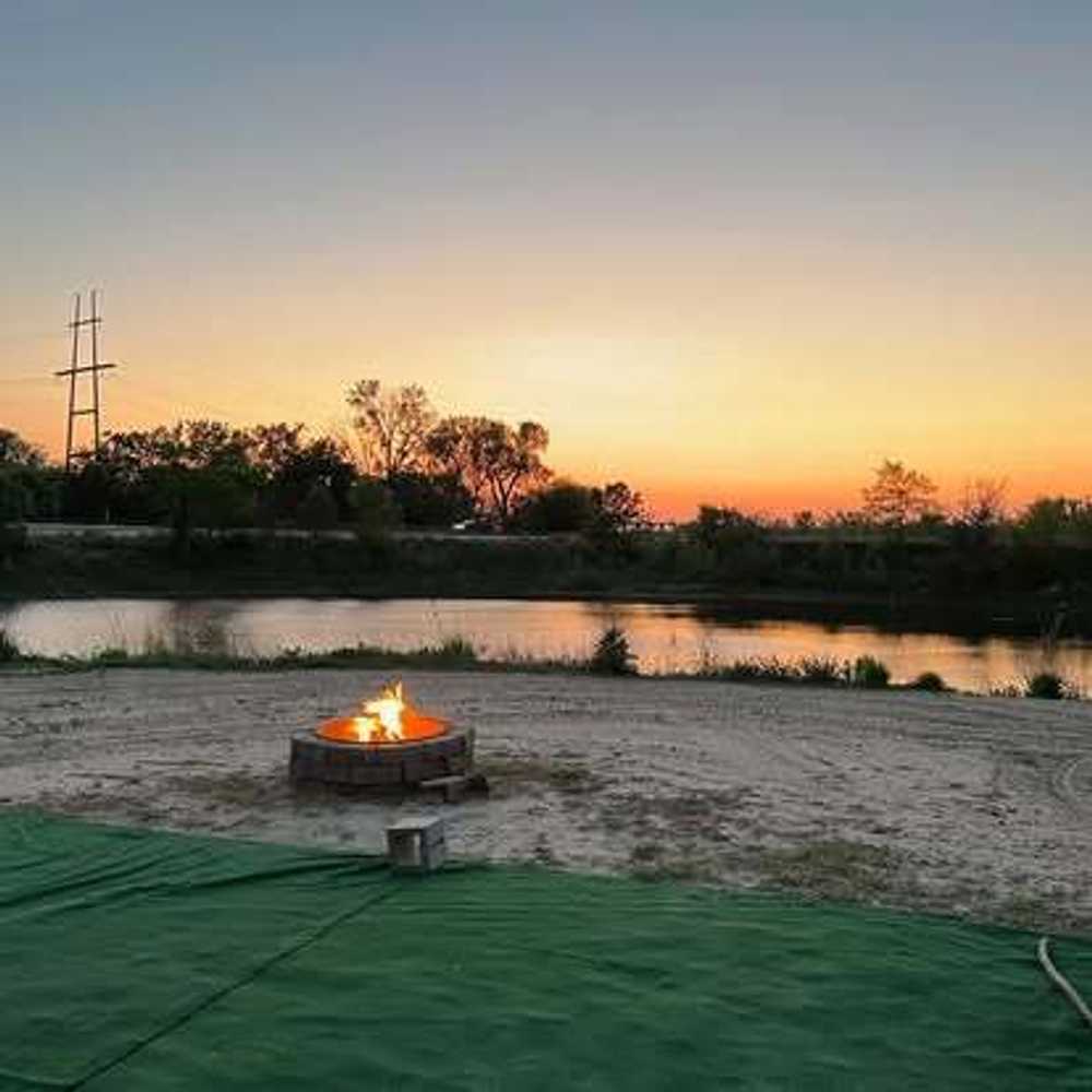 Merritt's Beach RV Park - Plattsmouth, NE - Photo 2