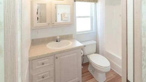 Silver 2 Bedroom Rental — image 2 of 8