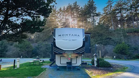 Deluxe Pull Through RV Site — image 2 of 5