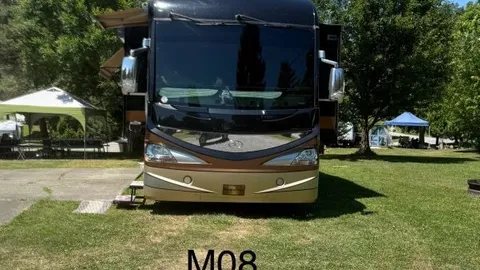 Deluxe RV Full Hook Up Site — image 2 of 5