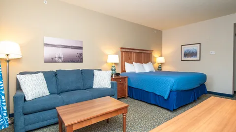 1 King Bed — image 2 of 5