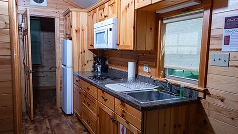 2 Bedroom Deluxe Cabin - Green Drake — image 7 of 7