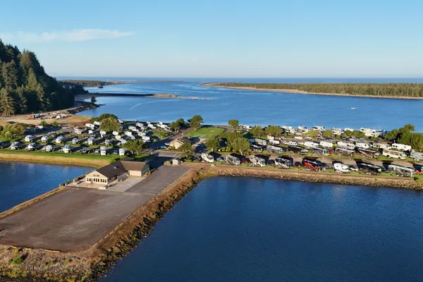 Winchester Bay RV Resort – photo 1
