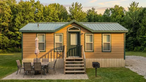 Cabin — image 1 of 1