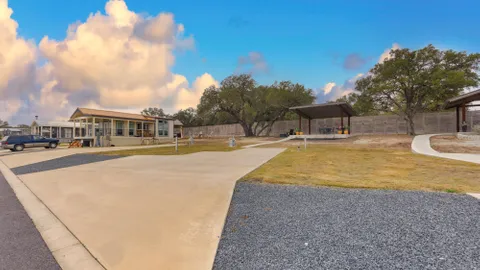 Executive Site-062 — image 2 of 11