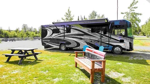 Pull Through - Supersize RV Sites Year Round — image 4 of 4