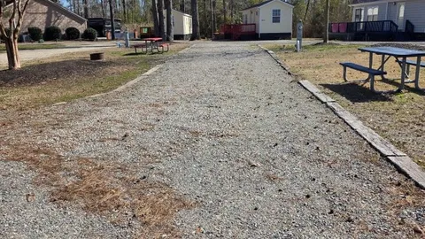 Deluxe Pull-Through Full Hook-Up Site — image 2 of 4