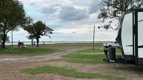 Premium Full Hookup RV Site — image 2 of 8