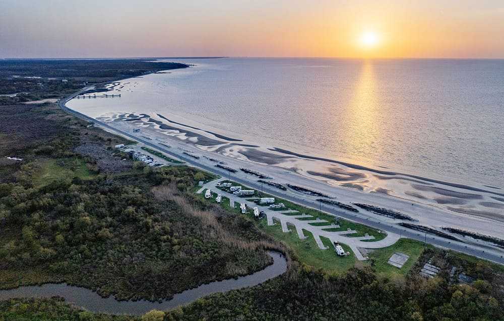 Silver Slipper Beachfront RV Park, Bay St. Louis, Missouri - Photo 3
