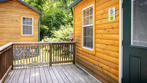 2 Bedroom Luxury Cottage — image 2 of 13
