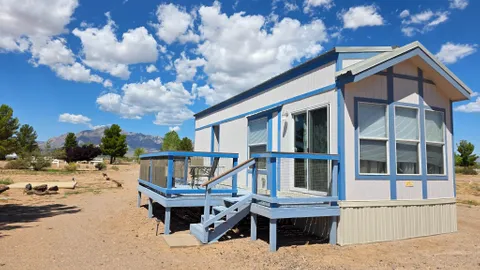Single Bedroom Cabin — image 1 of 5