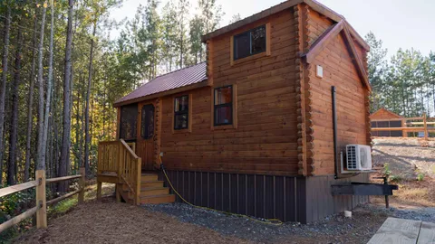 Carolina Silver Bell Cabin — image 2 of 12