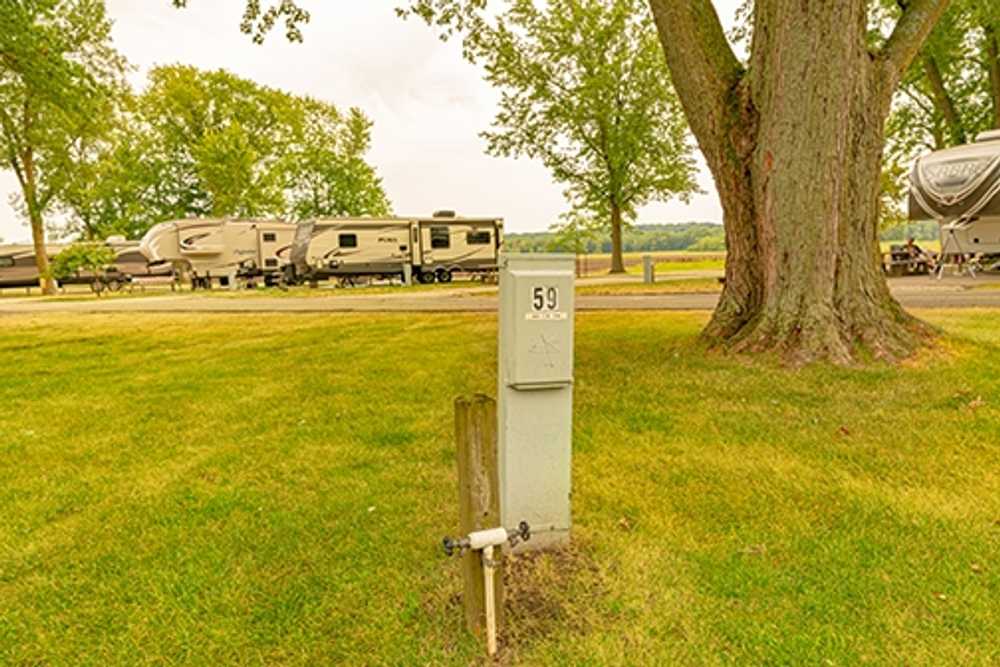 Deluxe Water & Electric 30amp RV Site