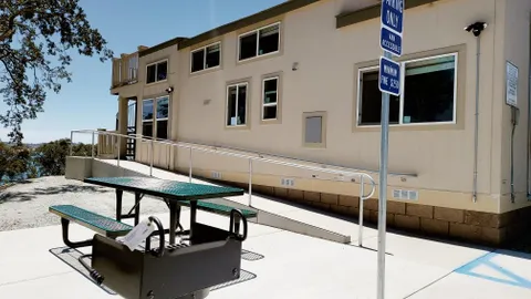Park Model — image 2 of 2