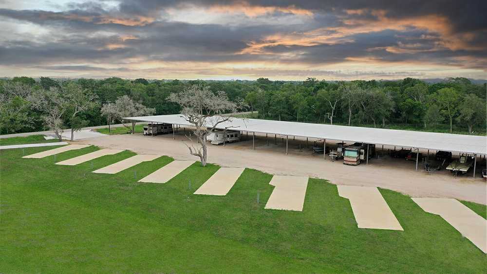 Henry's Hideout Riverfront RV Community, Brazoria, Texas - Photo 3
