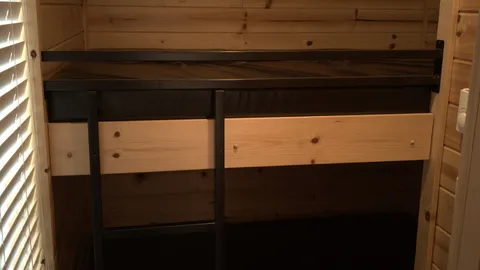 Deluxe Small Furnished Cabin — image 5 of 5