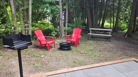 Cabin — image 2 of 6