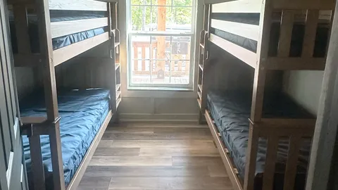 Forest Lodge — image 2 of 10