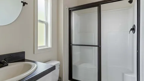 Inland Deluxe Cottage - 2 Bdrm — image 2 of 8