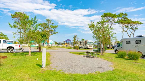 Island Oasis Full Hookup RV Site — image 4 of 4