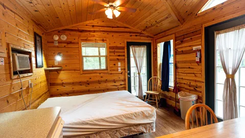 Studio Lodge — image 6 of 6
