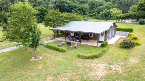 Bungalow — image 1 of 7