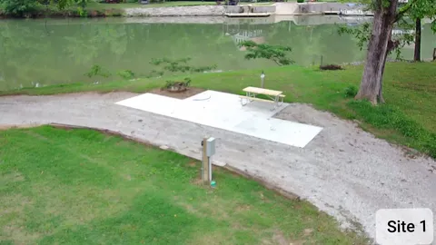 30/50 Full Hookup Waterfront Pull Through — image 1 of 1