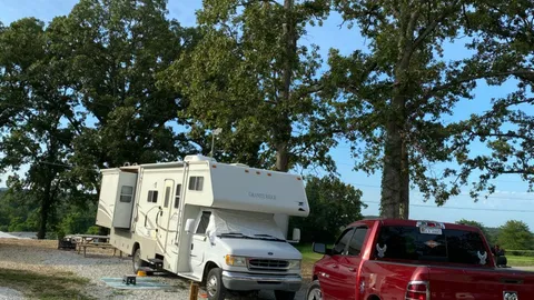 Full Hookup RV Site 50/30 AMP — image 2 of 14