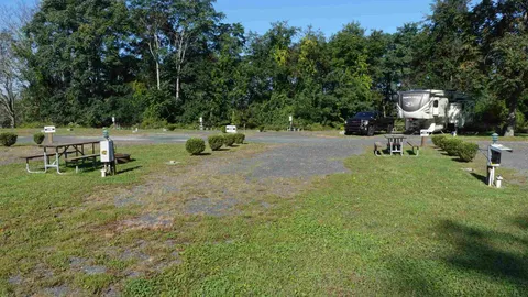 Meadow Level Pull-Through RV Site — image 2 of 2