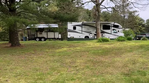 Transient - 30/50 Amp Full Hookup Pull Thru RV Site — image 2 of 2