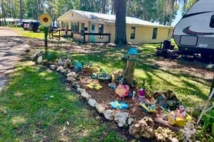 Inglis Lakeside RV Park – photo 2