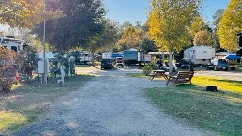 30/50 Full Hookup Pull-Through RV Site — image 2 of 4