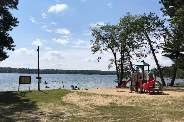 Rose Lake Park – photo 1