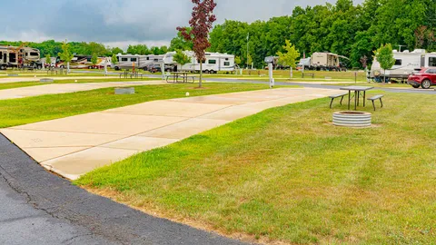 Full Hookup Pull Through RV Site — image 2 of 3