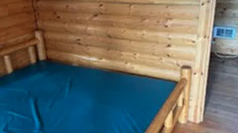 Kozy Kabin 3 - 2 Bedroom — image 6 of 6