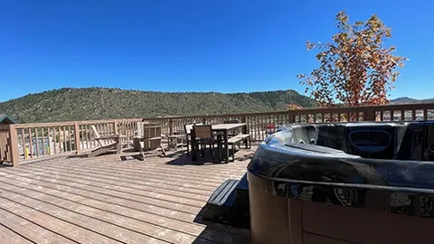 Boo Boo Bear™ Elite Cabin with Hot tub — image 2 of 11