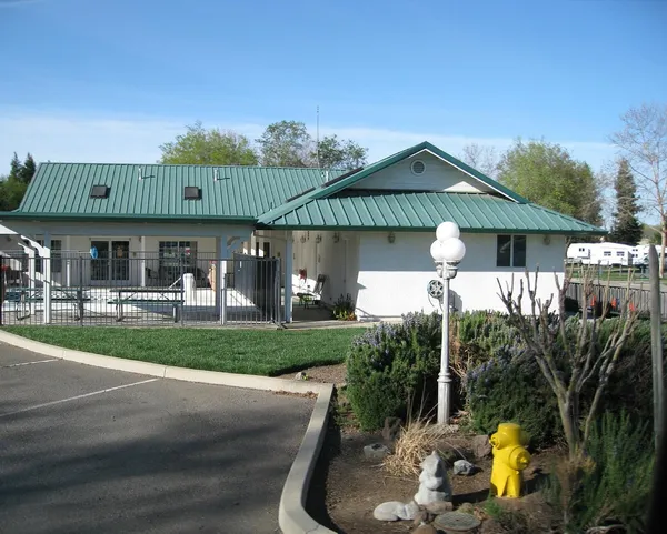 Almond Tree RV Park, Chico, California campground
