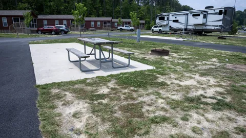 Premium Full Hookup Pull-Thru RV Site — image 6 of 6