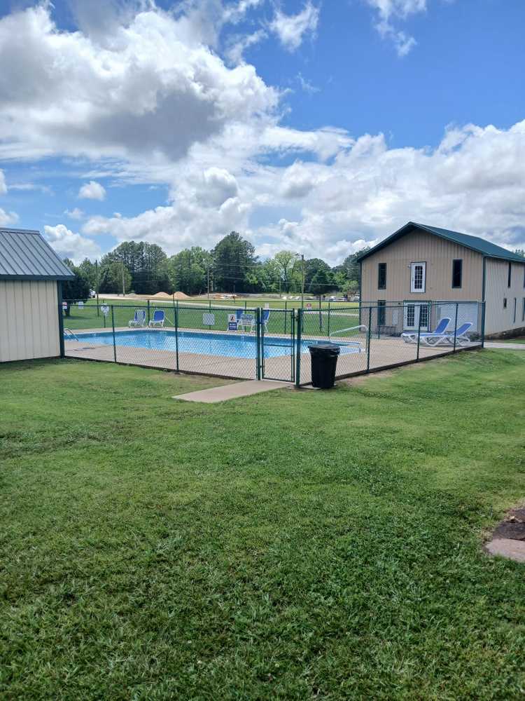 Green Acres Campground, Savannah, Tennessee - Photo 3