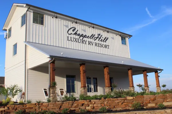 Chappell Hill Luxury RV Resort – photo 1