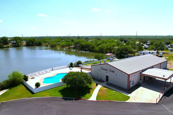 Braunig Lake RV Resort – photo 1