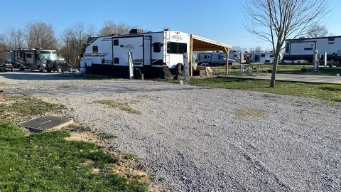 30/50 Amp Pool View RV Site Gravel — image 2 of 13