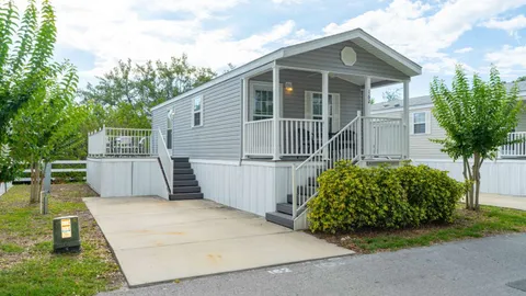 Premium One Bedroom Cottage — image 1 of 8