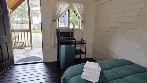 Resort Rustic Cabin — image 3 of 3