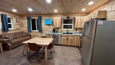 Cabin — image 2 of 10