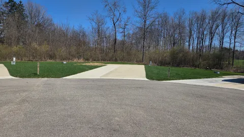 Premium Wooded oversized concrete pad — image 1 of 1
