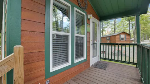 Yogi Bear™ Country Cottage — image 2 of 11