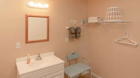 Motel Room — image 6 of 6