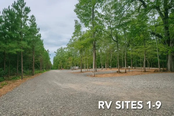 Huckleberry Hideaway Cabins and RV – photo 1